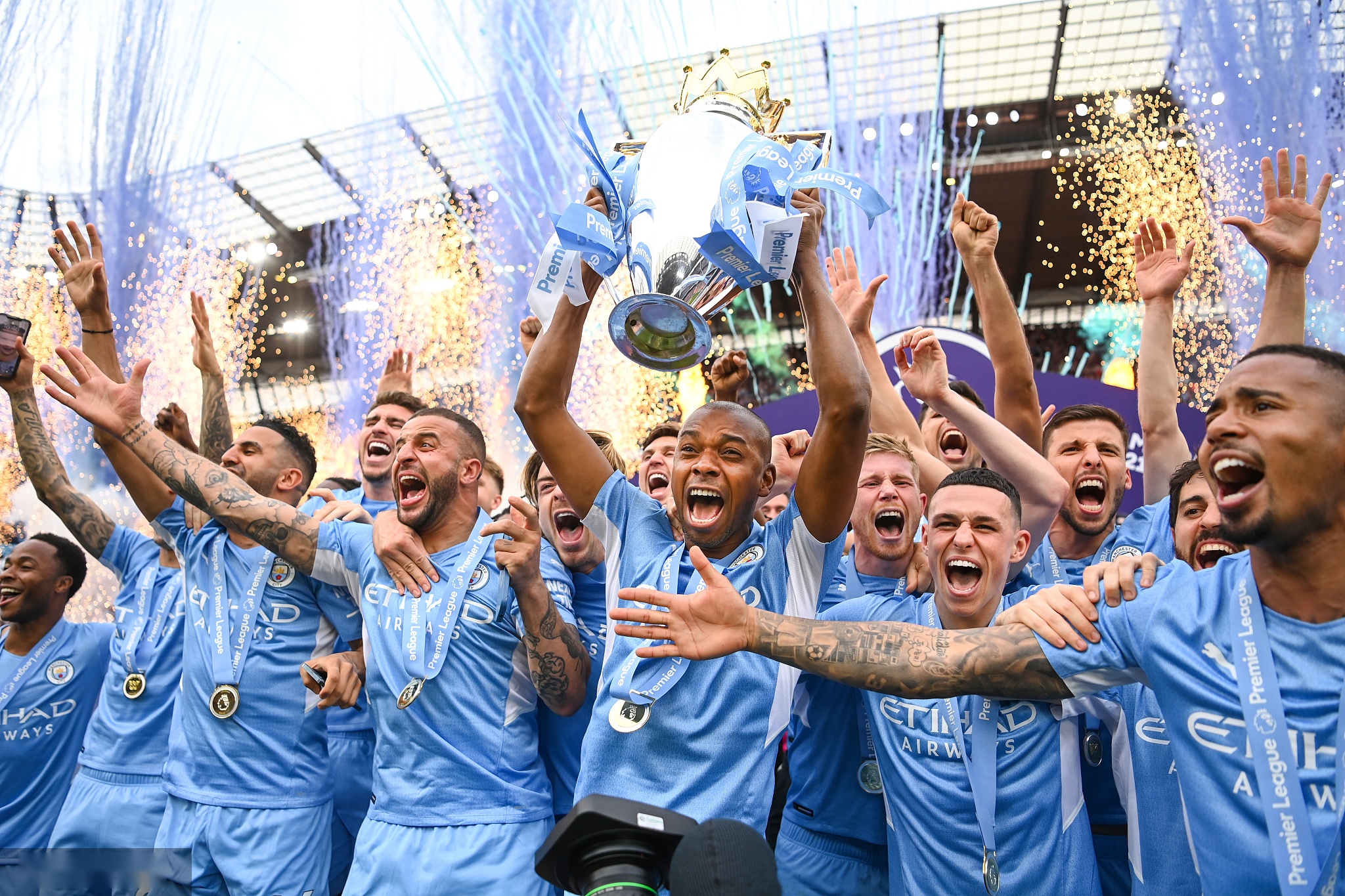 这位年轻球 这位年轻球